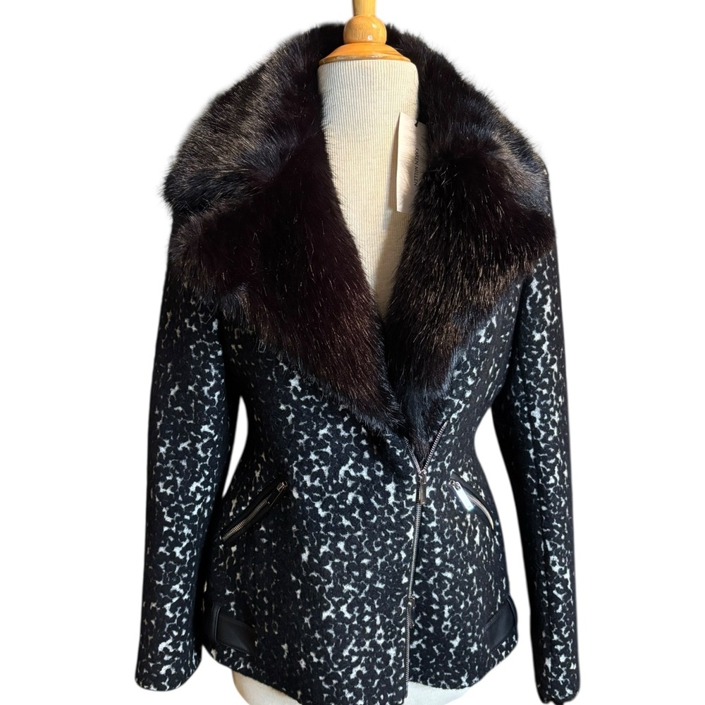 Karen Millen Black and White Patterned jacket with Fur Collar